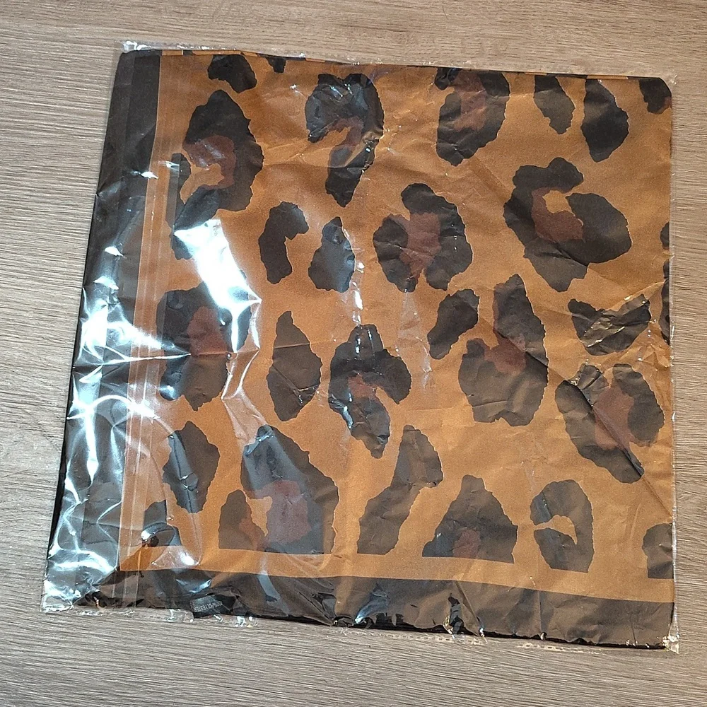🆕Animal Print Versatile Wrap Scarf:Coffee